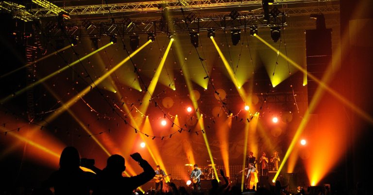 country concert d scaled e1696876360707